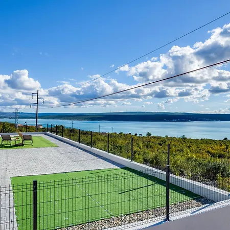 Silencia By Interhome Maslenica