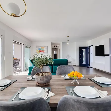 Silencia By Interhome * Maslenica