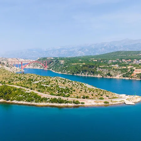 Silencia By Interhome Maslenica