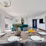 Silencia By Interhome * Maslenica