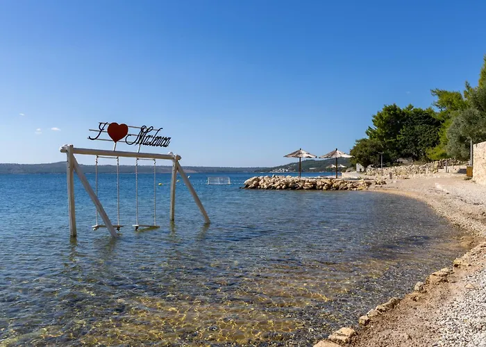 Silencia By Interhome Vila